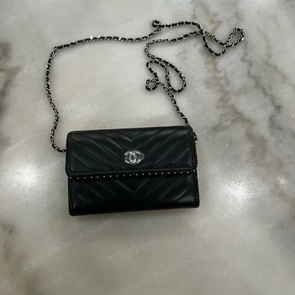 Lambskin Chevron Quilted Studded Clutch with Chain Black - Picture 5 of 6